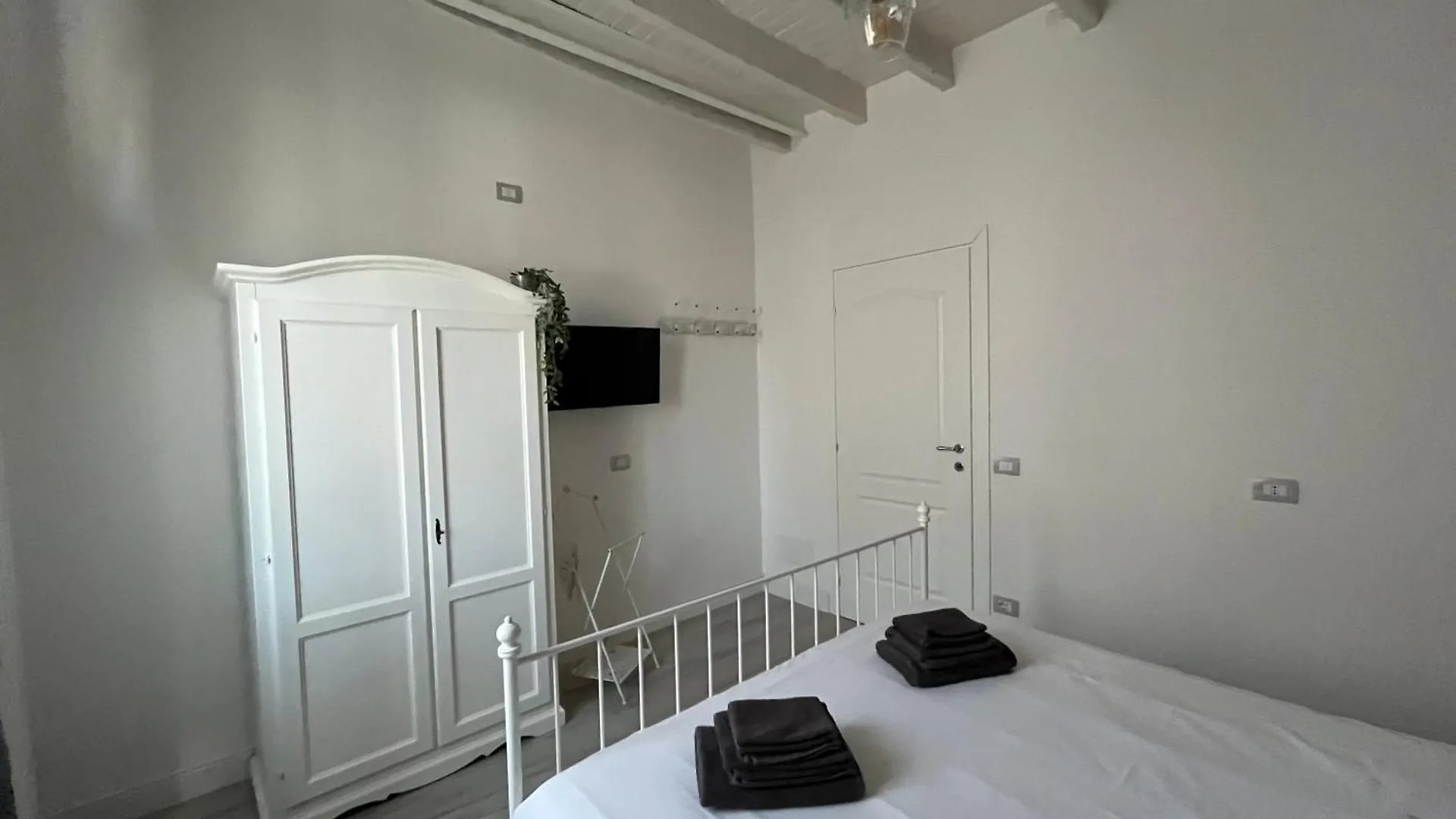 Casa Di Ringhiera Old Milan Apartment
