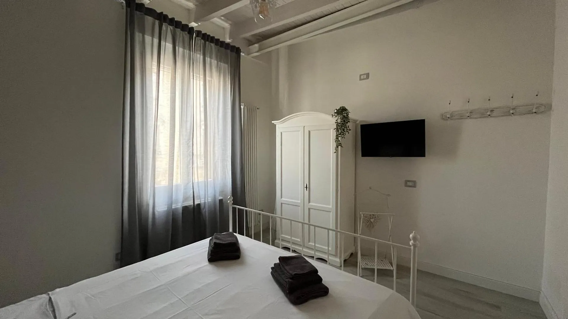 Casa Di Ringhiera Old Milan Apartment
